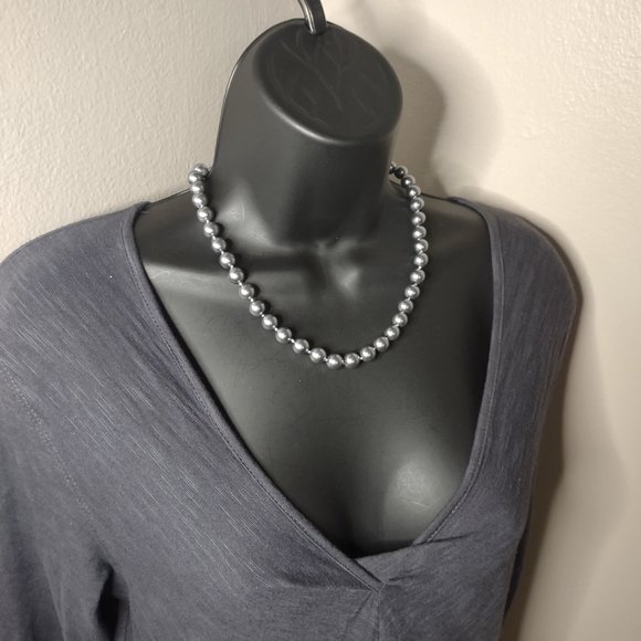 Metal Bead With Decorative Clasps Necklace And Bracelet Set - Picture 12 of 13